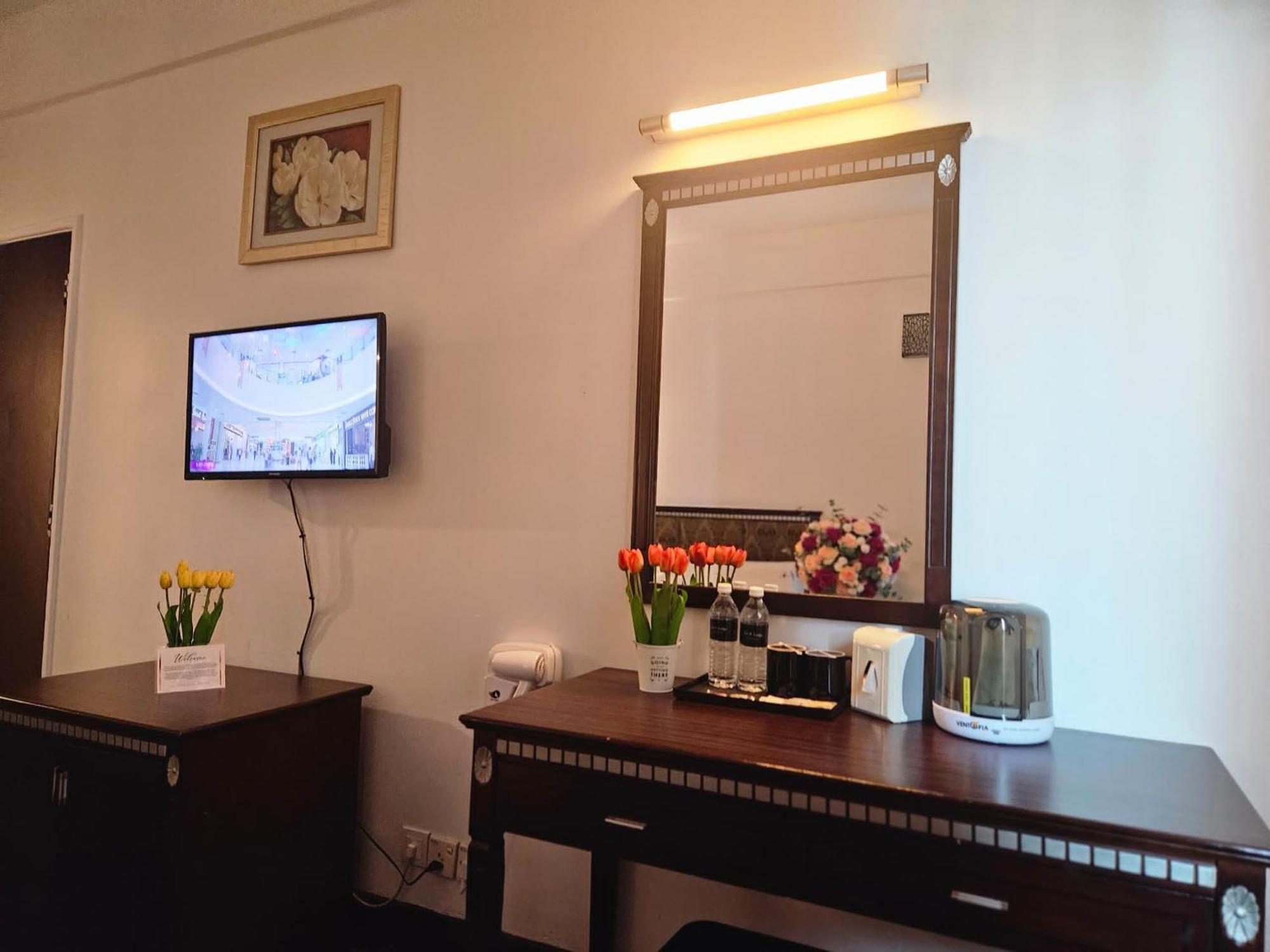 Go Lodge Hotel Kuantan Bagian luar foto