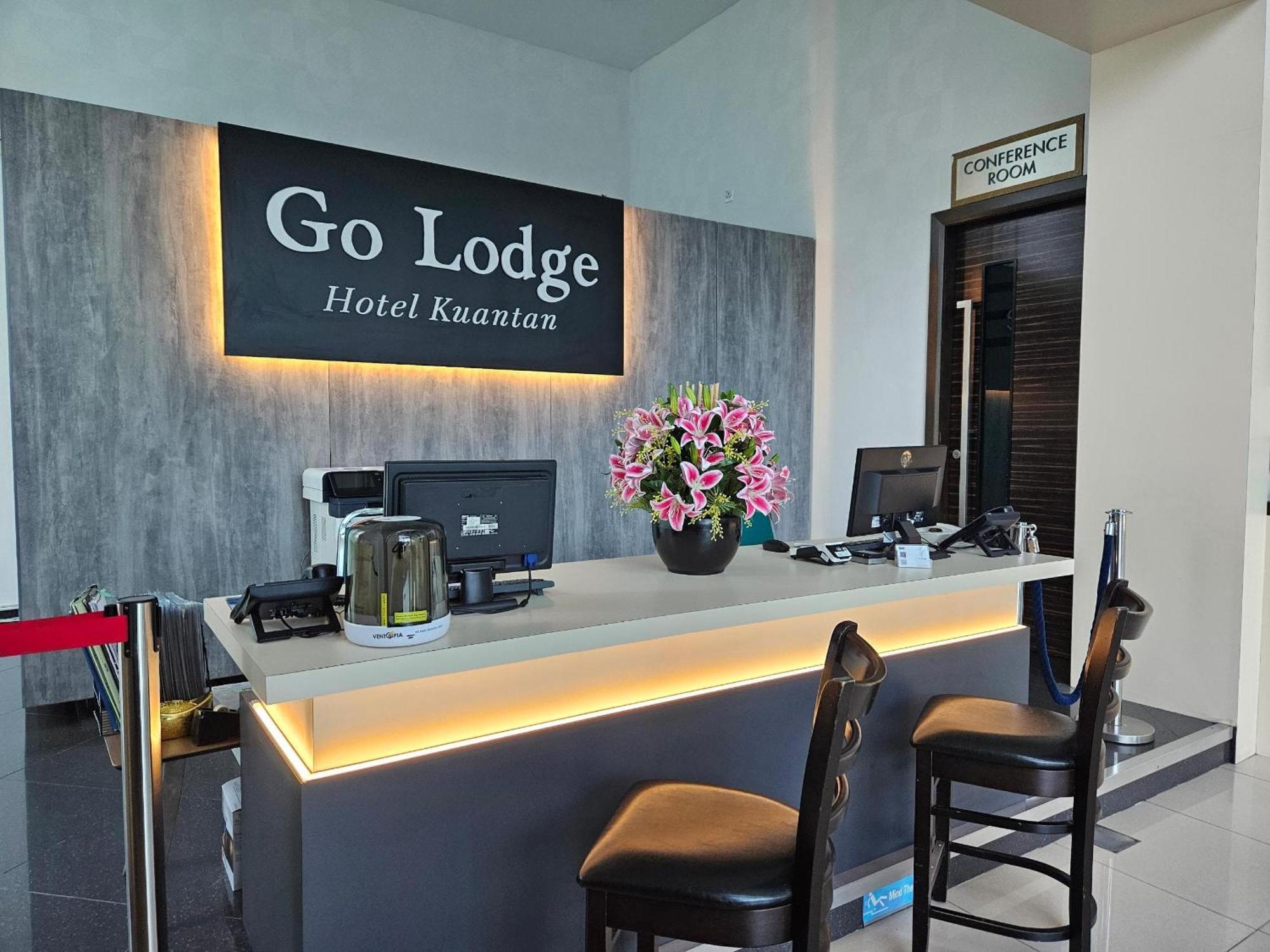 Go Lodge Hotel Kuantan Bagian luar foto